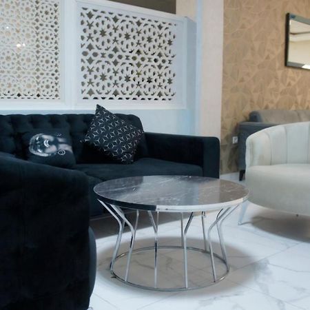 Valencia Hotel & Appartements Nawazibu Zewnętrze zdjęcie