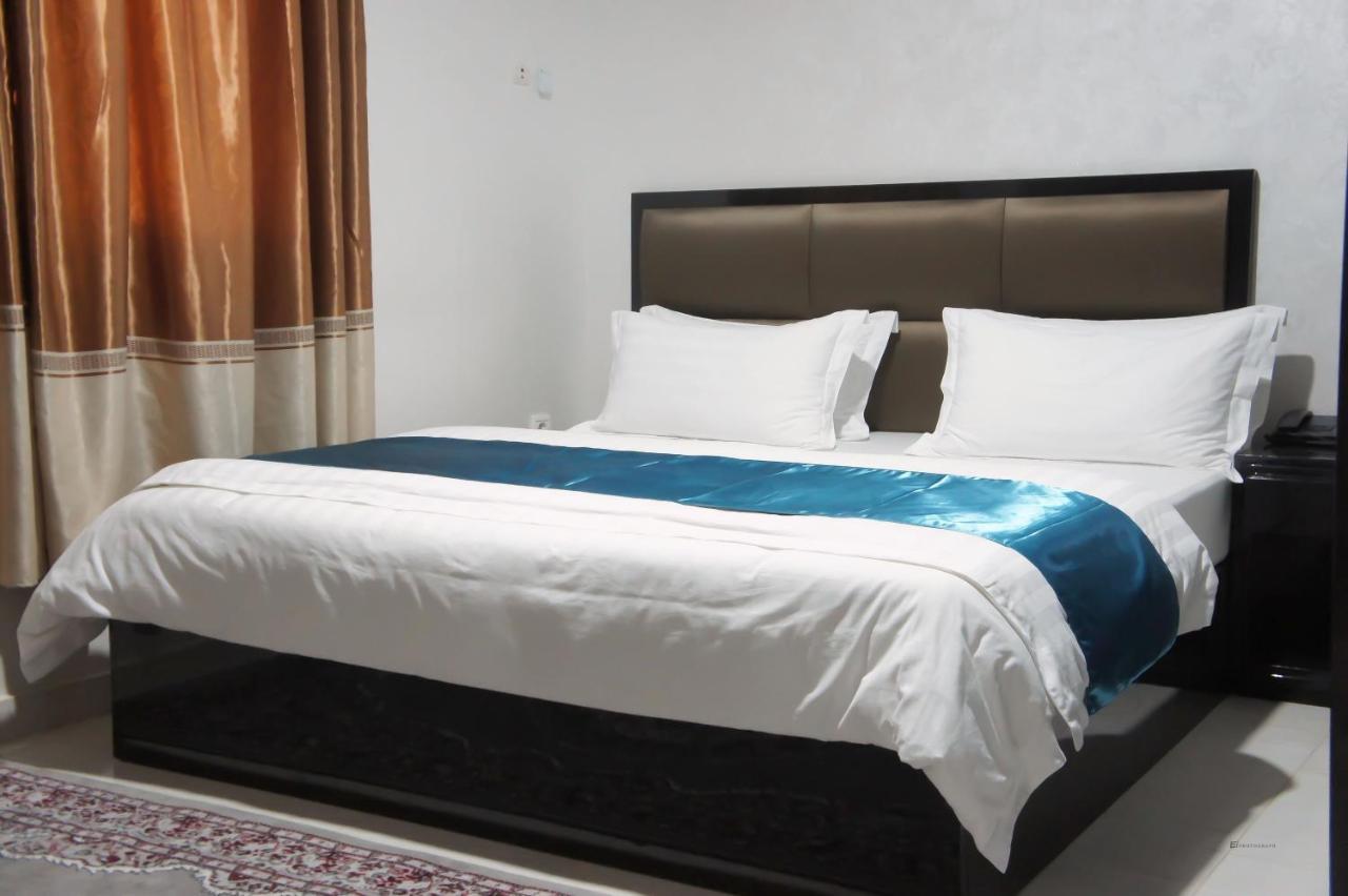 Valencia Hotel & Appartements Nawazibu Zewnętrze zdjęcie